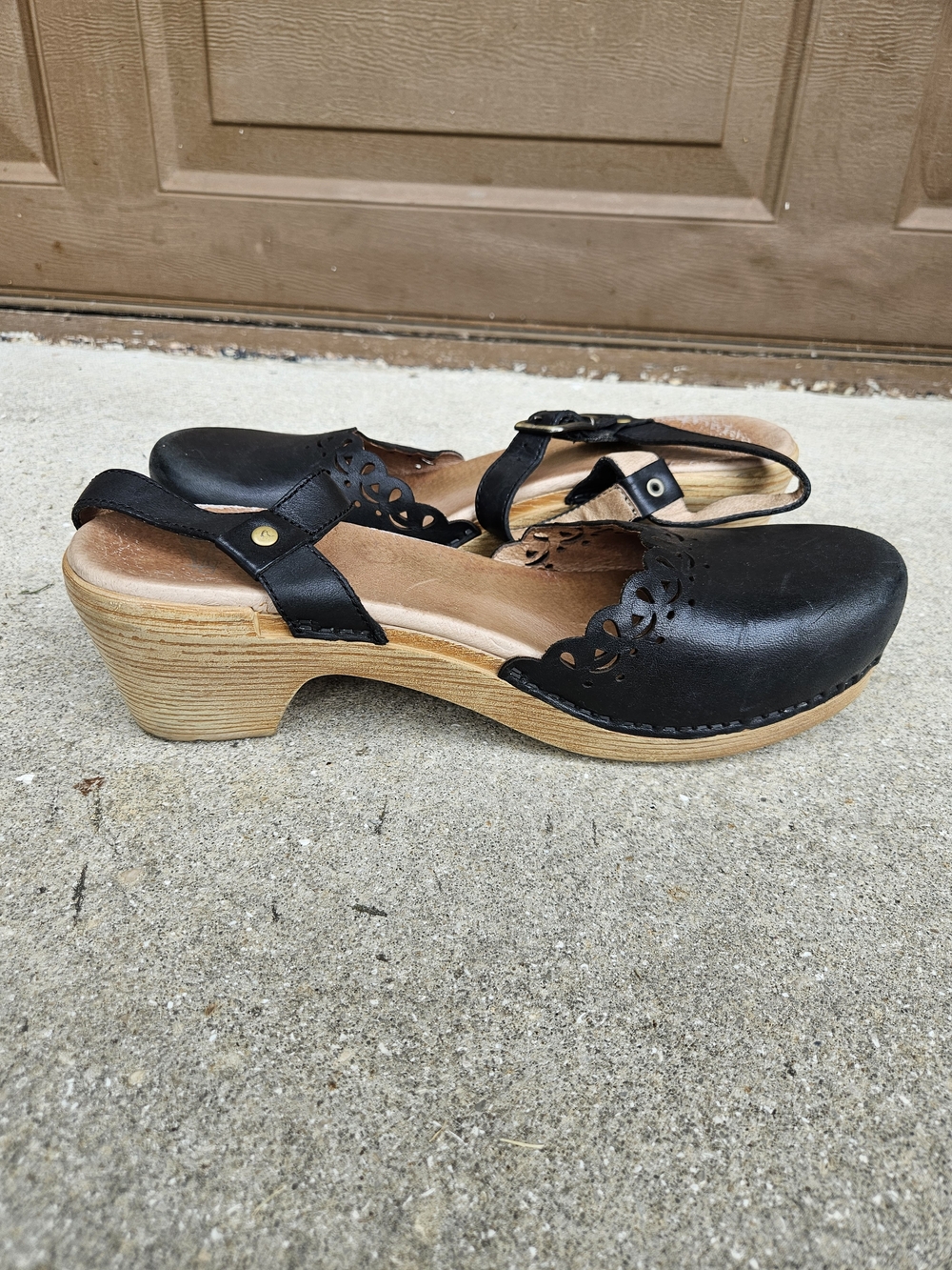 Dansko Martha Mary Jane Clog Sandals Black Size 42 Scallop Cutout Edge 10.5 - 11